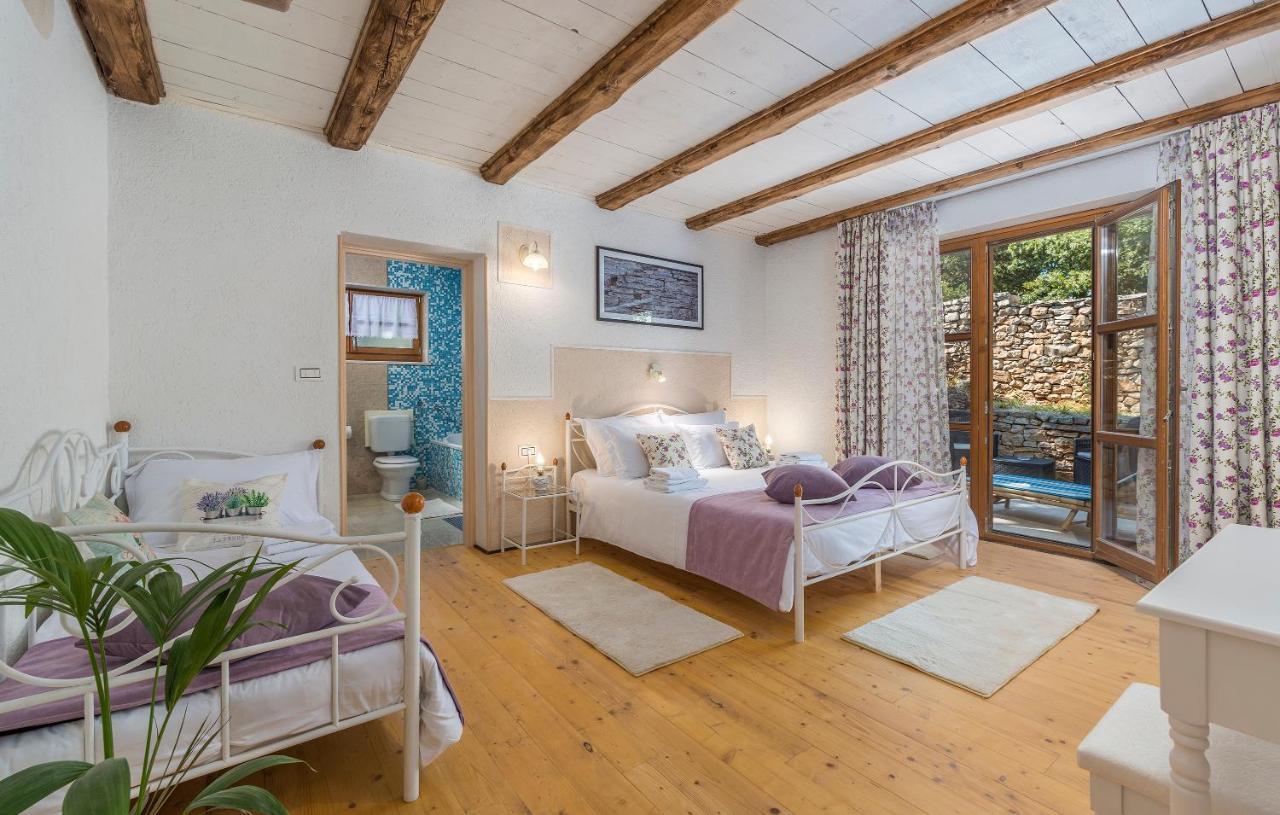 Family Villa Lipica With Private Pool And Jacuzzi Pazin Exterior foto