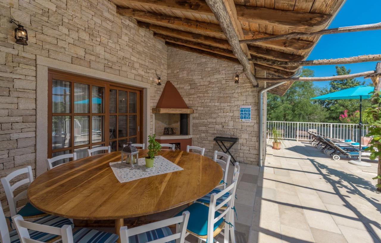 Family Villa Lipica With Private Pool And Jacuzzi Pazin Exterior foto
