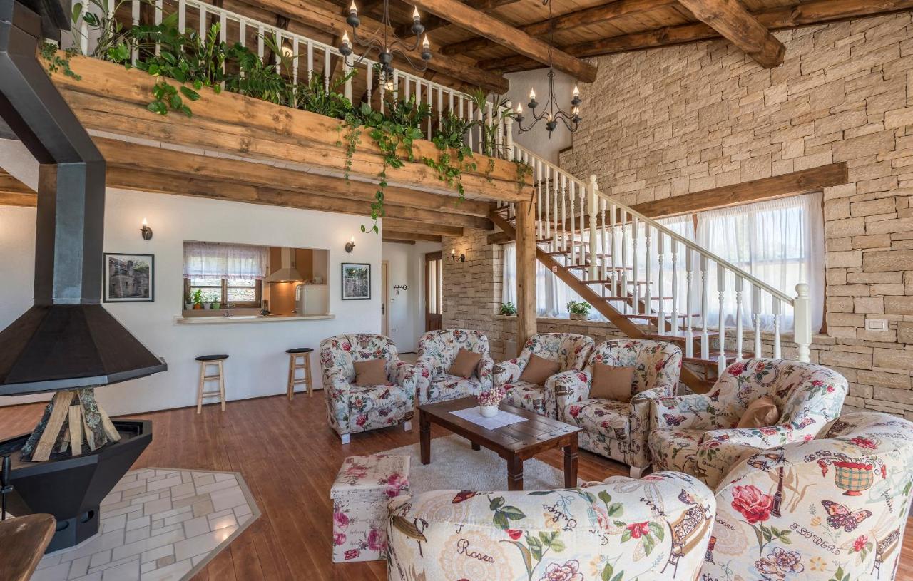 Family Villa Lipica With Private Pool And Jacuzzi Pazin Exterior foto