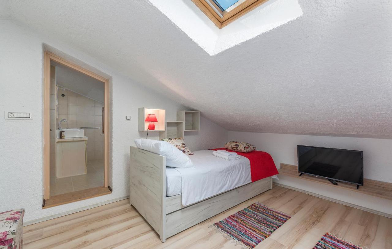Family Villa Lipica With Private Pool And Jacuzzi Pazin Exterior foto